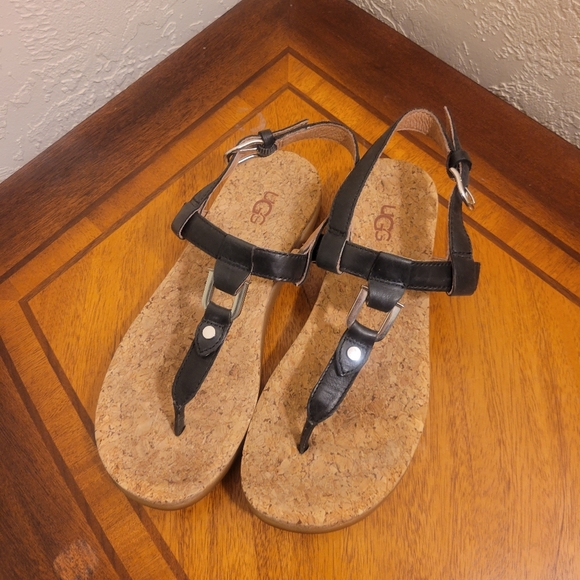 UGGs! Cork sandals - Picture 3 of 7